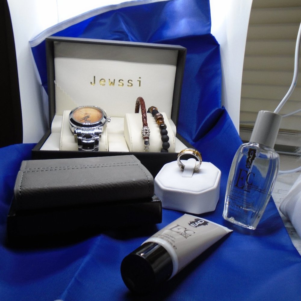 7 Pc Watch Set ( NWT)